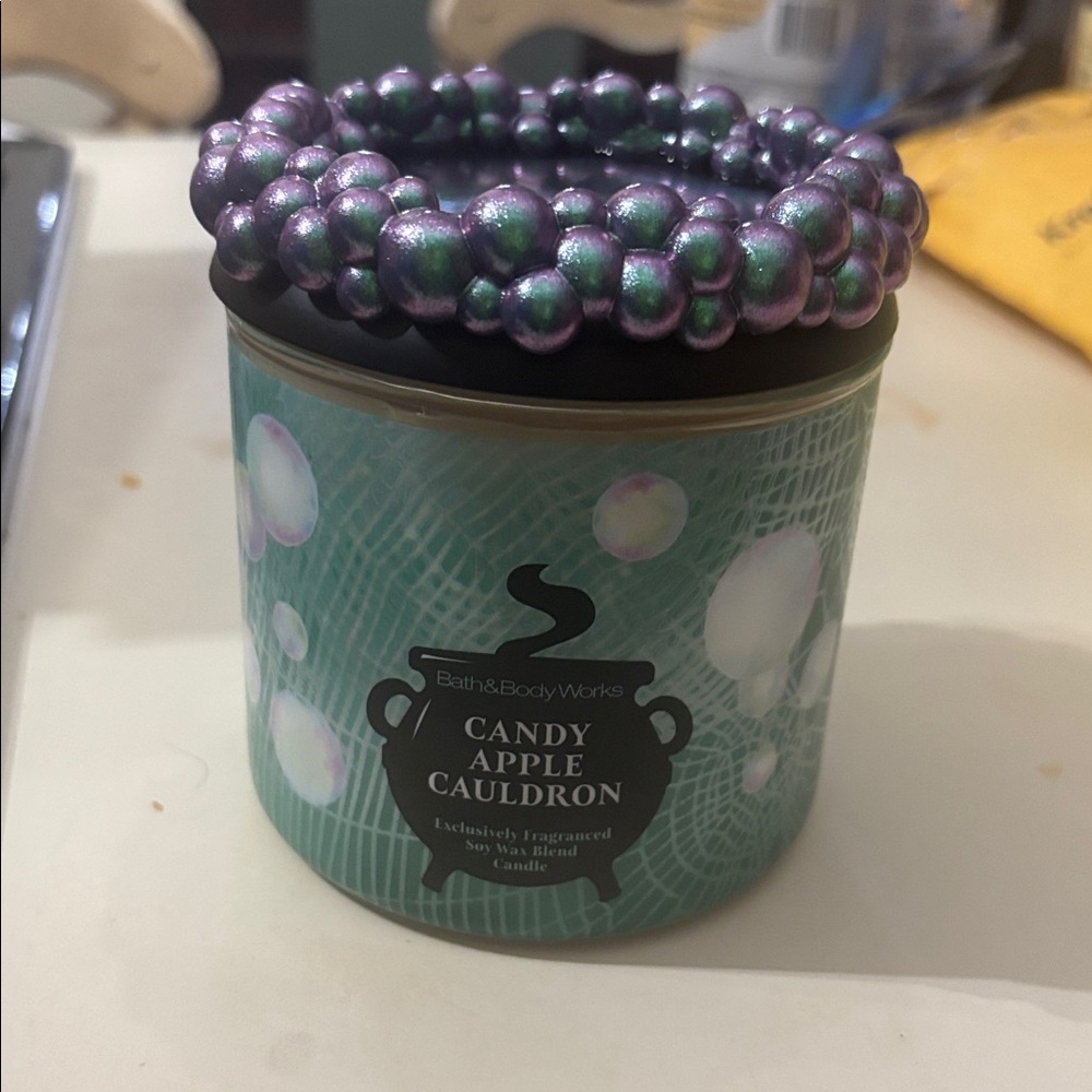 Bath & Body Works Green and Purple Candle